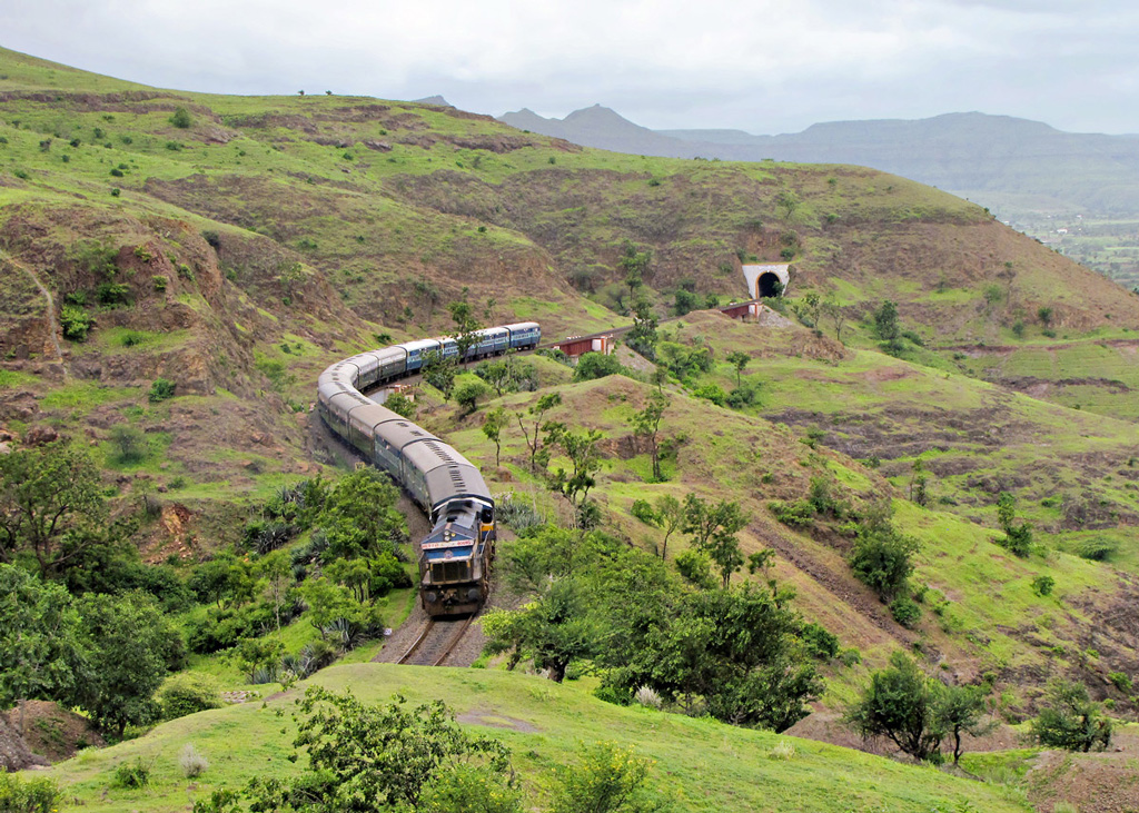 WDP-4B #40015 with 11029 Koyana express on 10th August 2013.