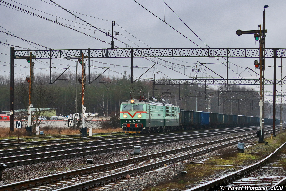 Australijski węgiel z "Bondem"