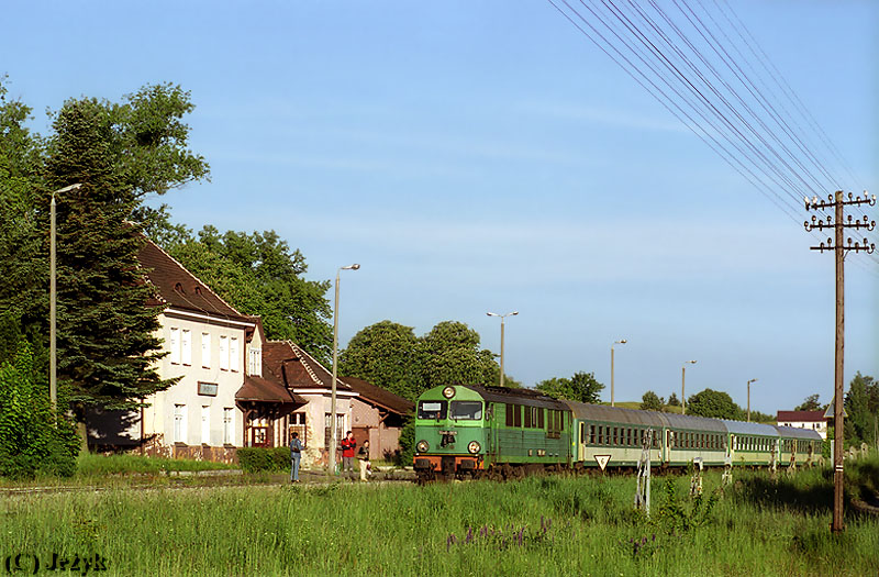 SU46-009