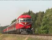 TEP70-0335 with train for railway men