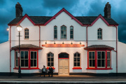 Llanfairpwllgwyngyllgogerychwy... rndrobwllllantysiliogogogoch