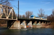 SN83-004