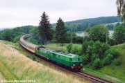 SU46-023